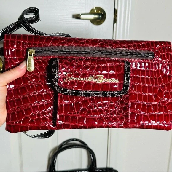 Samantha Brown NEW Red Black Travel Bags 5 piece set Set, passport, makeup bags - Picture 6 of 16